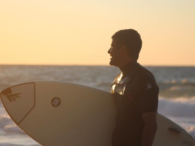 Alquiler de tablas de surf en la playa de Messakti, Ikaria