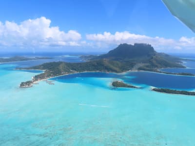 Microlight flight over Bora Bora, Raiatea and Taha'a from Raiatea