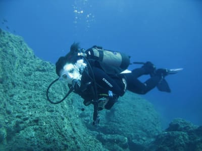 Entdecken Sie das Tauchen in Skyros