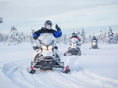 Schneemobil- und Rentierschlittenfahrt in Rovaniemi