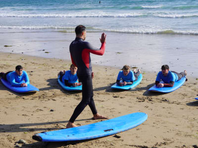 Beginner Surfing Lesson in Newgale