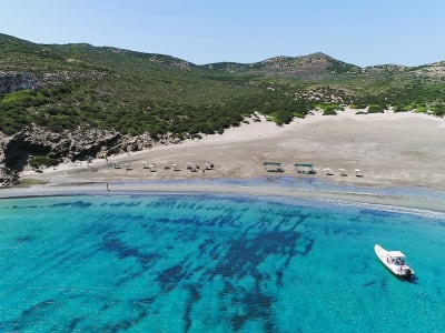 Excursión privada en barco a Antiparos y Despotiko desde Sifnos