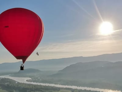 Heißluftballonfahrt über den Bourget-See, in der Nähe von Aix-les-Bains