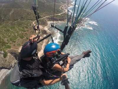 Tandem-Gleitschirmflug über den Golfo dell'Asinara, Sardinien