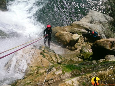 Canyoning in der Schlucht Estret de les Penyes, in der Nähe von Benidorm