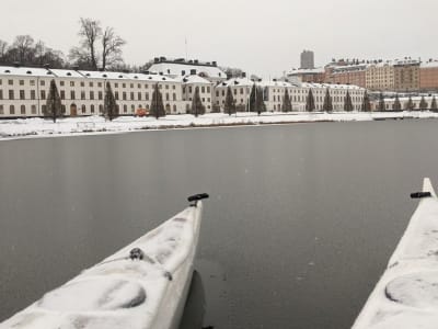 Excursión invernal en kayak por Estocolmo