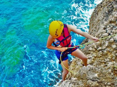 Coasteering-Ausflug in Port d'Alcudia, Mallorca