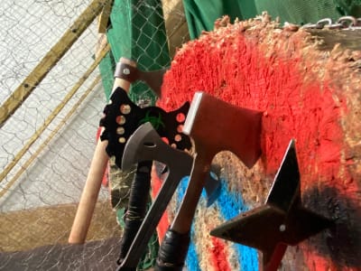 Axe throwing in the heart of Paris