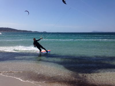 Kitesurfing Lessons in Toulon Harbour