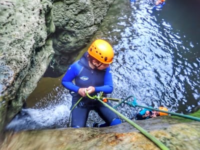 Canyoning dans l'Estret del Castellar à Castellar del Vallès, près de Barcelone