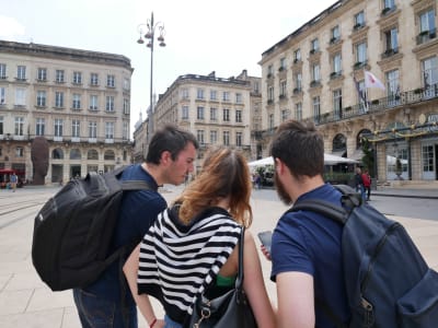 Outdoor Escape Game in Bordeaux Le canelé d'Or