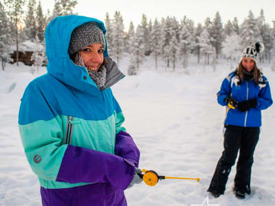Experiencia de pesca en hielo desde Saariselkä