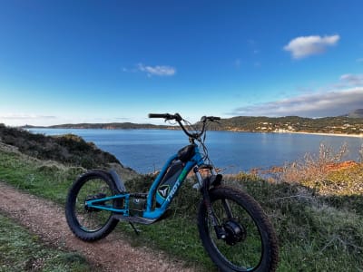 Randonnée en trottinette électrique au golfe de Chiuni, Cargèse