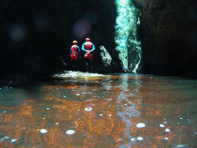 Canyoning-Abenteuer in der Nähe von Plettenberg Bay, Südafrika