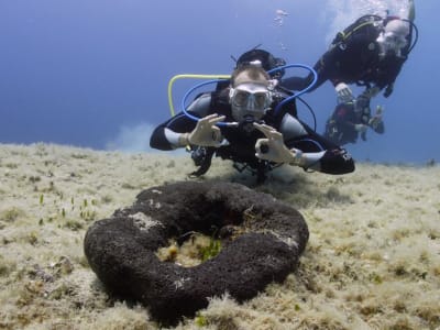 Buceo de aventura para buceadores certificados en Antiparos, Grecia