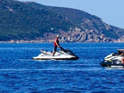 Excursión guiada en moto acuática al Anse de Fica desde Lava, cerca de Ajaccio