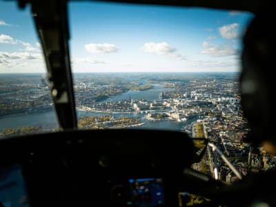 Rundflug mit dem Hubschrauber von Stockholm aus