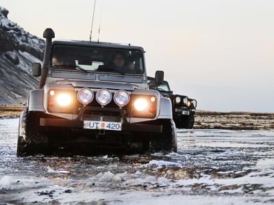 Excursión en jeep y paseo por el glaciar del volcán Eyjafjallajökull