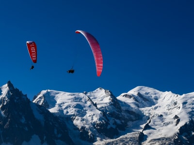 Gleitschirmflug über den Mont Blanc von der Aiguille du Midi