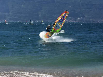 Cours de planche à voile à Tignale, lac de Garde