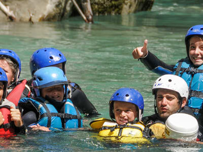 Aquatic hike in the Verdon gorges