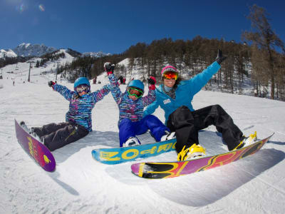 Kids snowboard lessons in Risoul