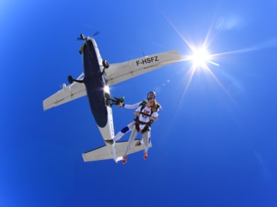 Tandem skydiving in Kastro near Athens
