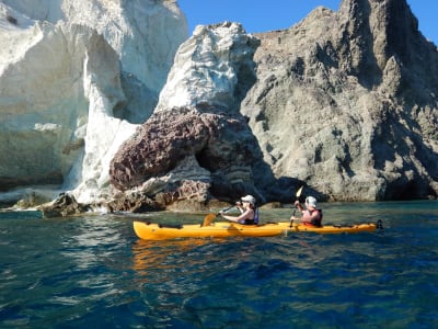 Excursion en kayak de mer au phare de Santorin depuis Akrotiri