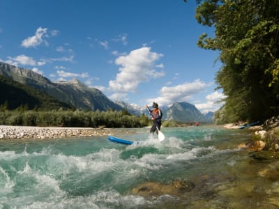 Excursion de SUP en eaux vives sur la rivière Soča depuis Bovec