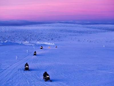 Excursion en motoneige et pêche sur glace à Rovaniemi