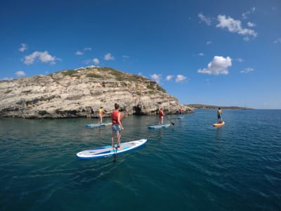 Excursion en Stand Up Paddle dans la baie de Loutraki, péninsule d'Akrotiri