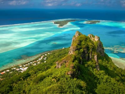 Microlight flight over Maupiti