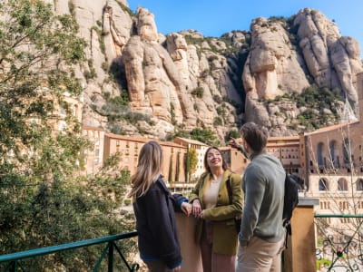 Visita al Monasterio de Montserrat y excursion guiada por el Parque Natural de la Montaña de Montserrat, Barcelona