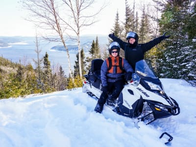 Motorschlittenausflug auf dem Saguenay-Fjord bei Tadoussac