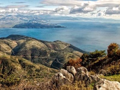 Excursión guiada en jeep con todo incluido por la costa norte de Corfú