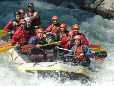 Descenso de rápidos en el río Salzach, cerca de Zell am See, Kaprun