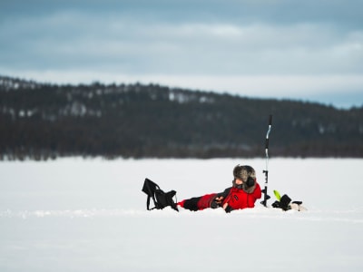 Excursión de pesca en hielo en Ivalo