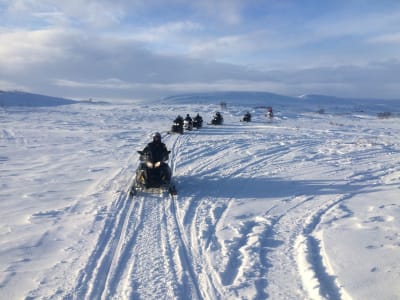 Safari de 5 días en moto de nieve de Levi a Mehamn, Finnmark