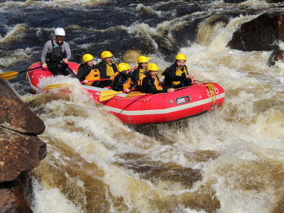 Rafting auf dem Jacques-Cartier-Fluss ab Saint-Gabriel-de-Valcartier, in der Nähe von Quebec City