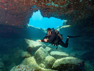 Excursión de buceo de aventura para buceadores certificados en Pafos, Chipre