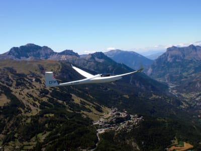 Glider flight above the Ubaye Valley, Barcelonnette