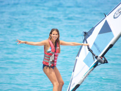 Anfänger und Fortgeschrittene Windsurfing-Kurse auf Rhodos