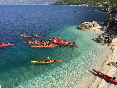 Excursion en kayak de mer dans la grotte bleue à Leucade avec un avant-goût de la Grèce