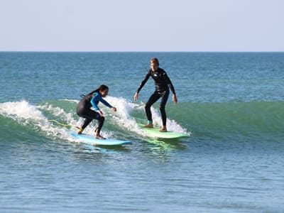 Surfunterricht und Kurse in Les Sables-d'Olonne