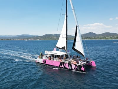 Crucero en catamarán antes de la fiesta en el golfo de Morbihan