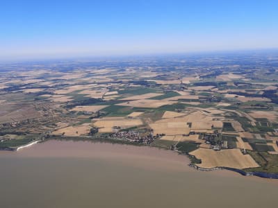 Multiaxis Microlight Flight from Bordeaux