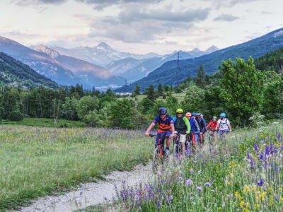 Entdeckung des elektrisch unterstützten Mountainbikes in Serre Chevalier und Briançon