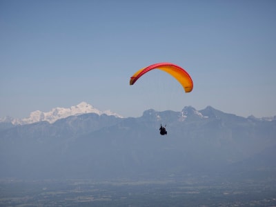 Tandem paragliding flight over Saint-Hilaire-du-Touvet near Grenoble