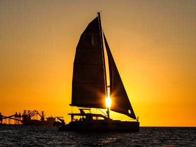 Excursion en catamaran au coucher du soleil à Lisbonne