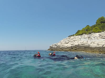 Excursion en bateau et plongée en apnée sur l'île de Skopelos